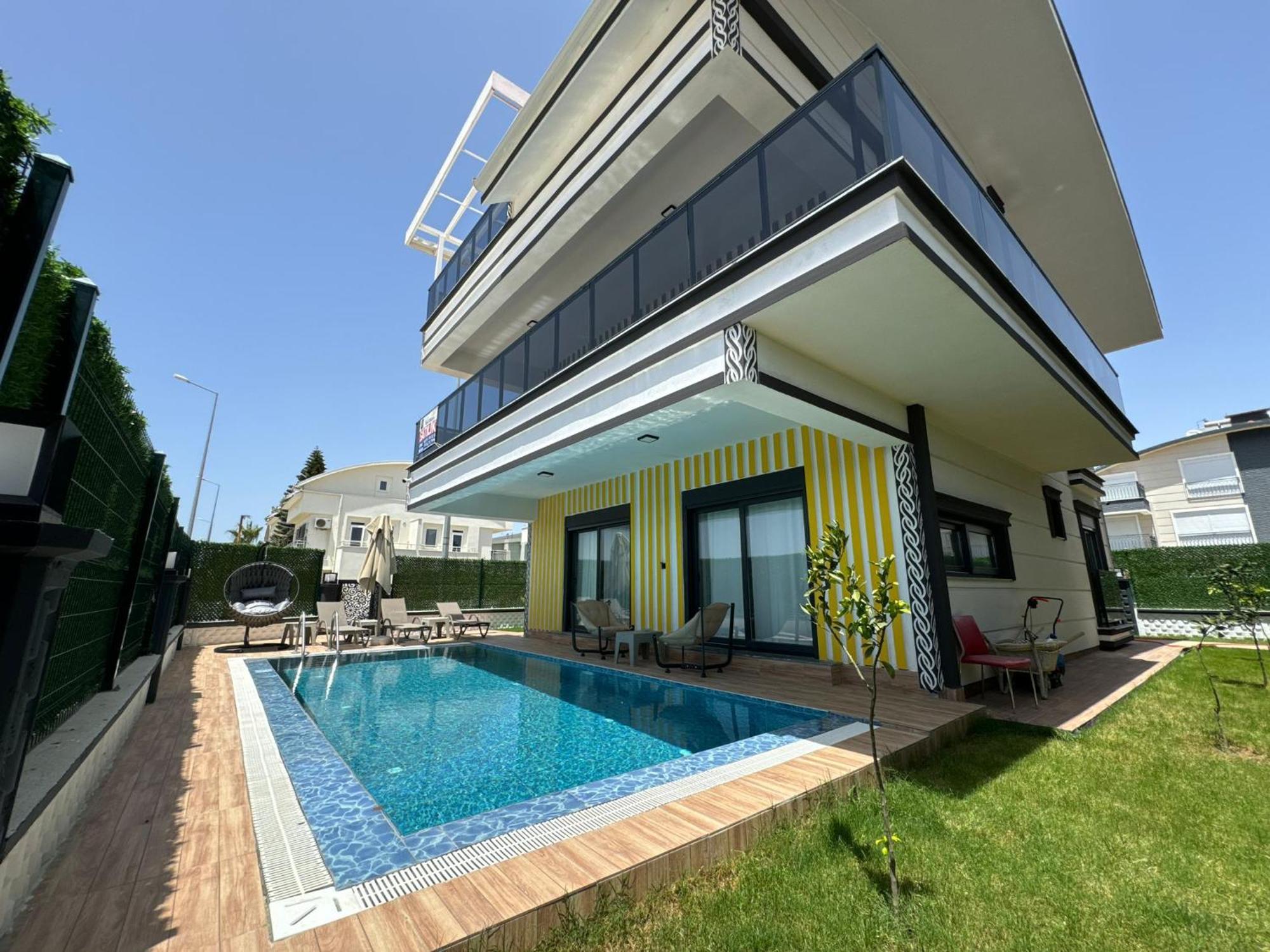 6 Yatak Odali Ultra Lueks Yeni Belek